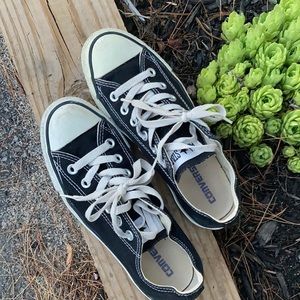 Black converse